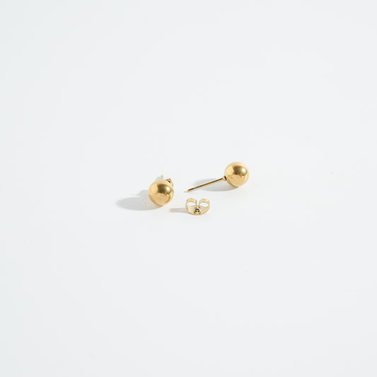 Casual Gold Studs Earring magnus