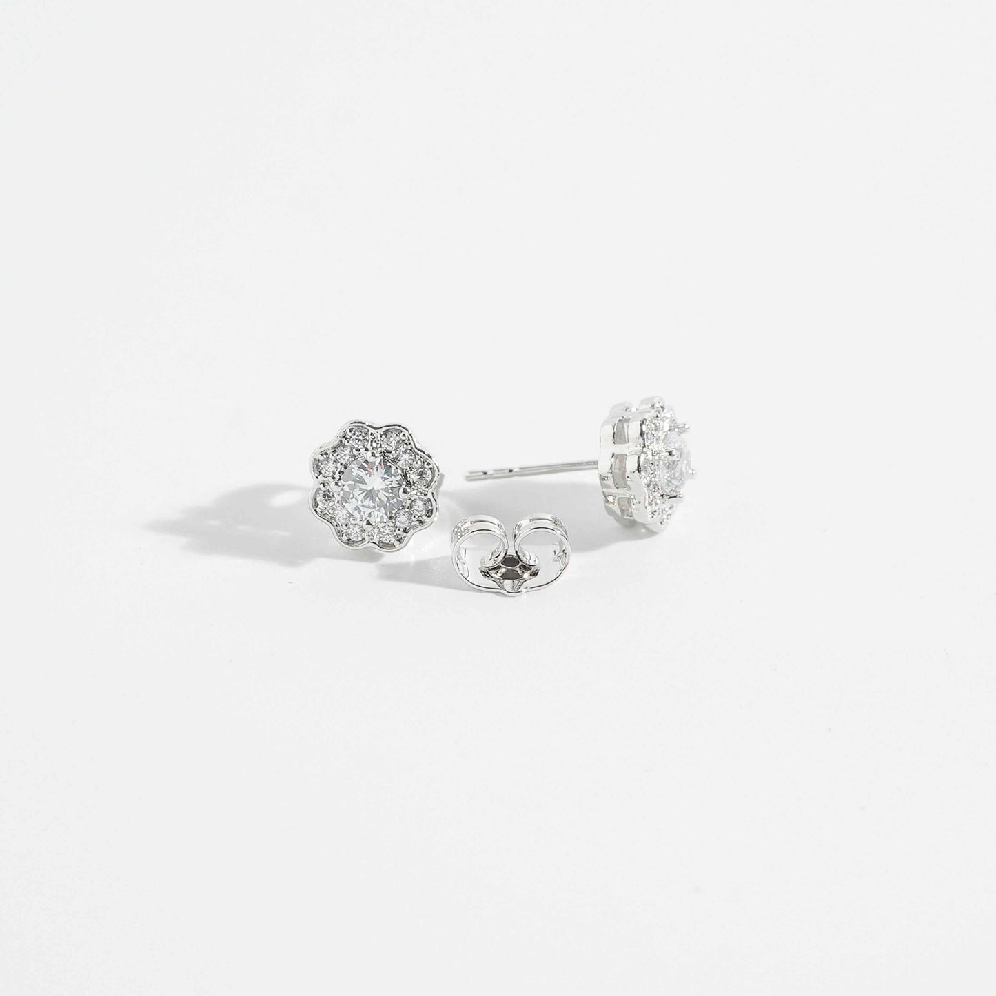 Nova Studs Earring – close-up detail of design | Magnus