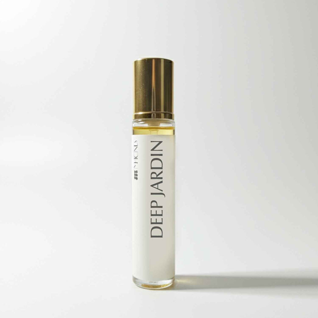 DEEP JARDIN – close-up detail of fragrance | Magnus