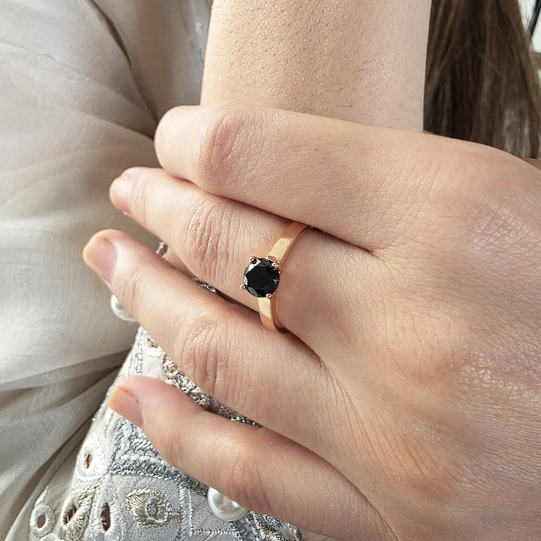 Solitaire Black Ring – close-up detail of design | Magnus