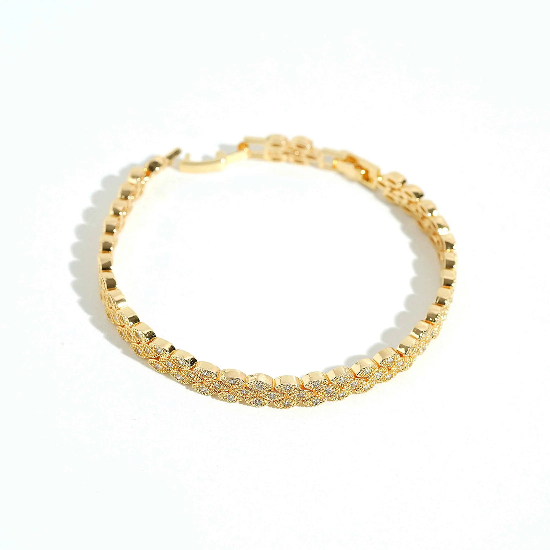 Bridesmaid Bracelet – close-up detail of design | Magnus