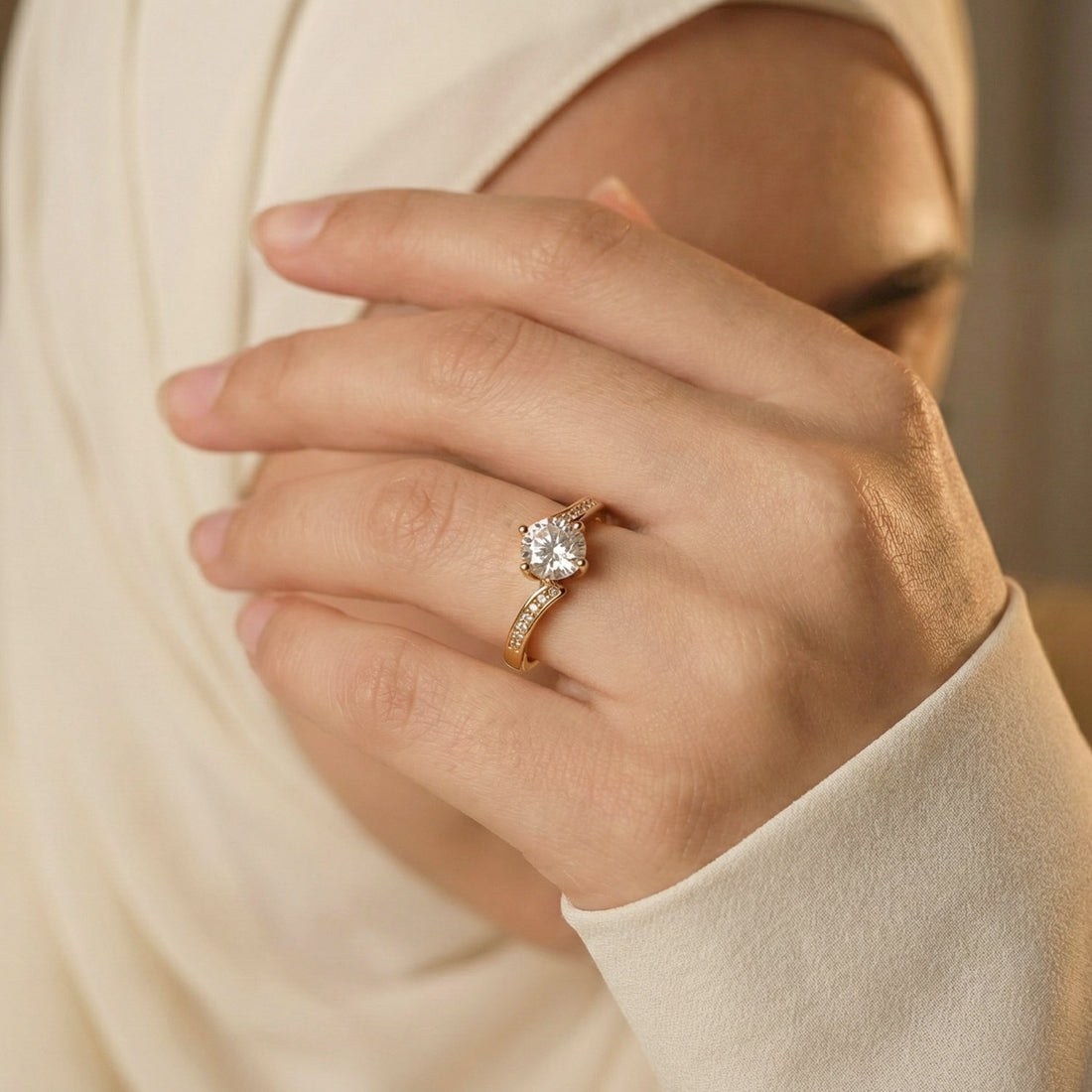 Commitment Ring | Modern Minimalist Ring for Women | Refined Solitaire Shine – Magnus