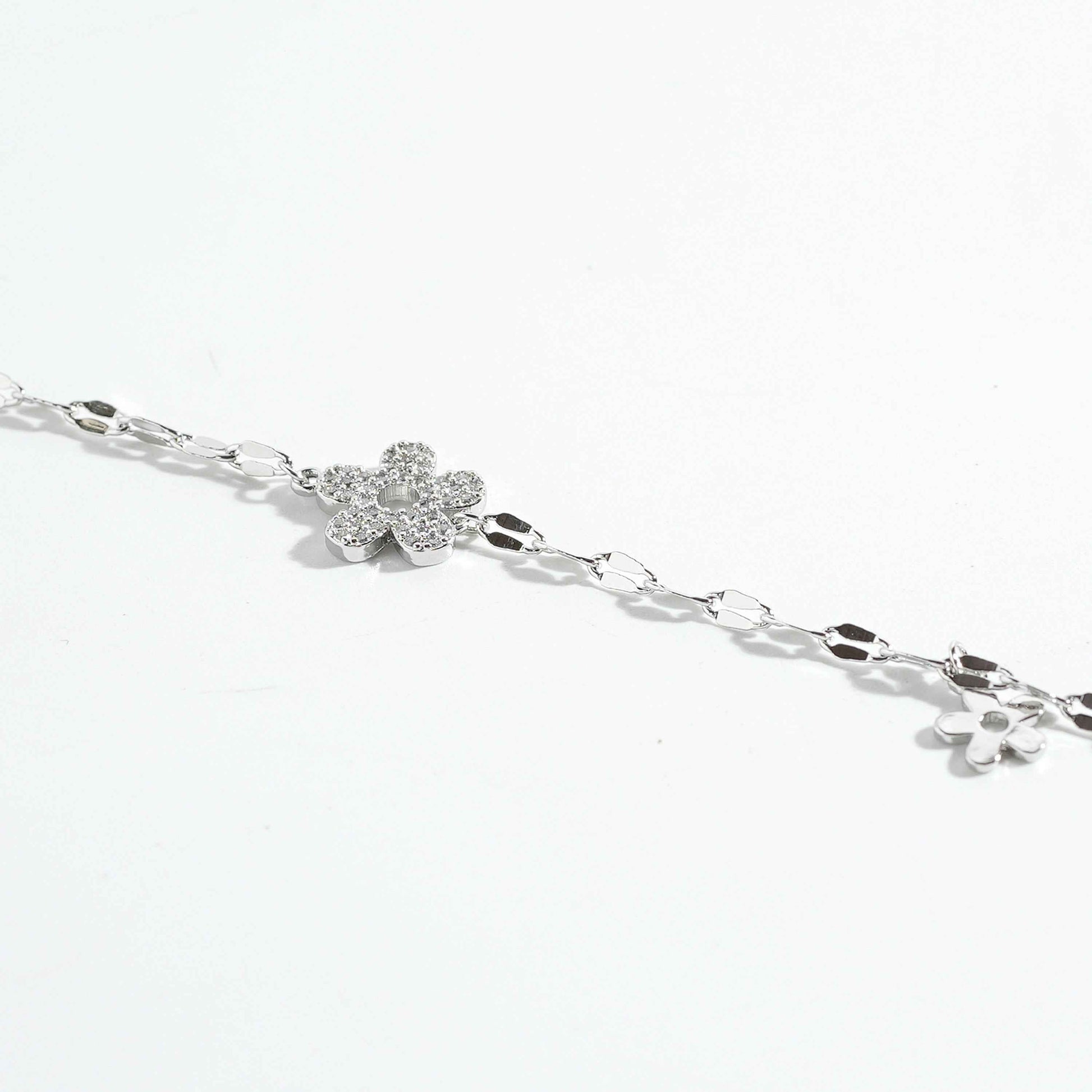 Flora Bliss Slvr Bracelet