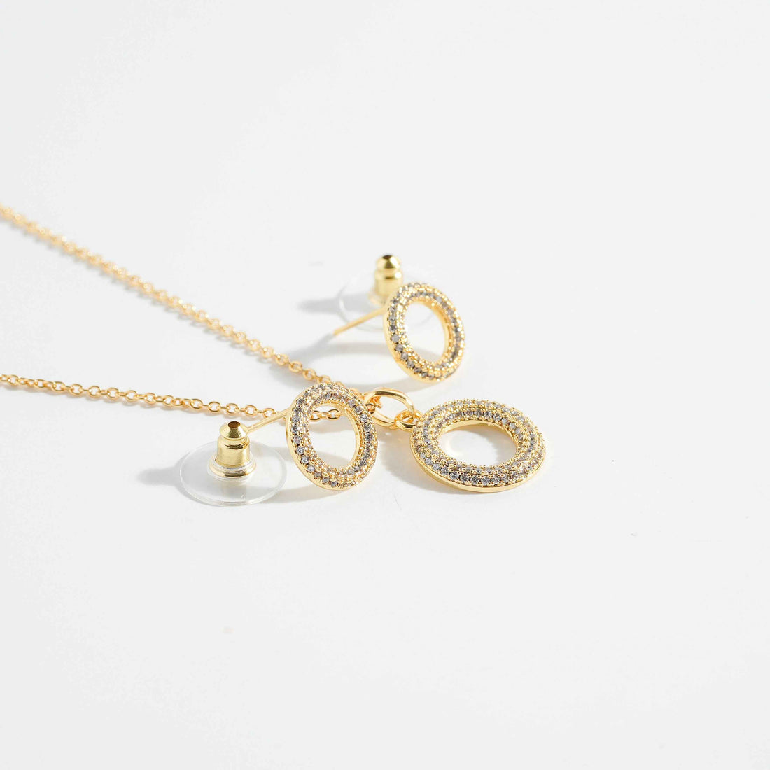 Gold Eternity Pendant Set – close-up detail of design | Magnus