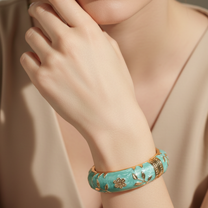 Emperor Embroidery Kara Bangle – close-up detail of design | Magnus