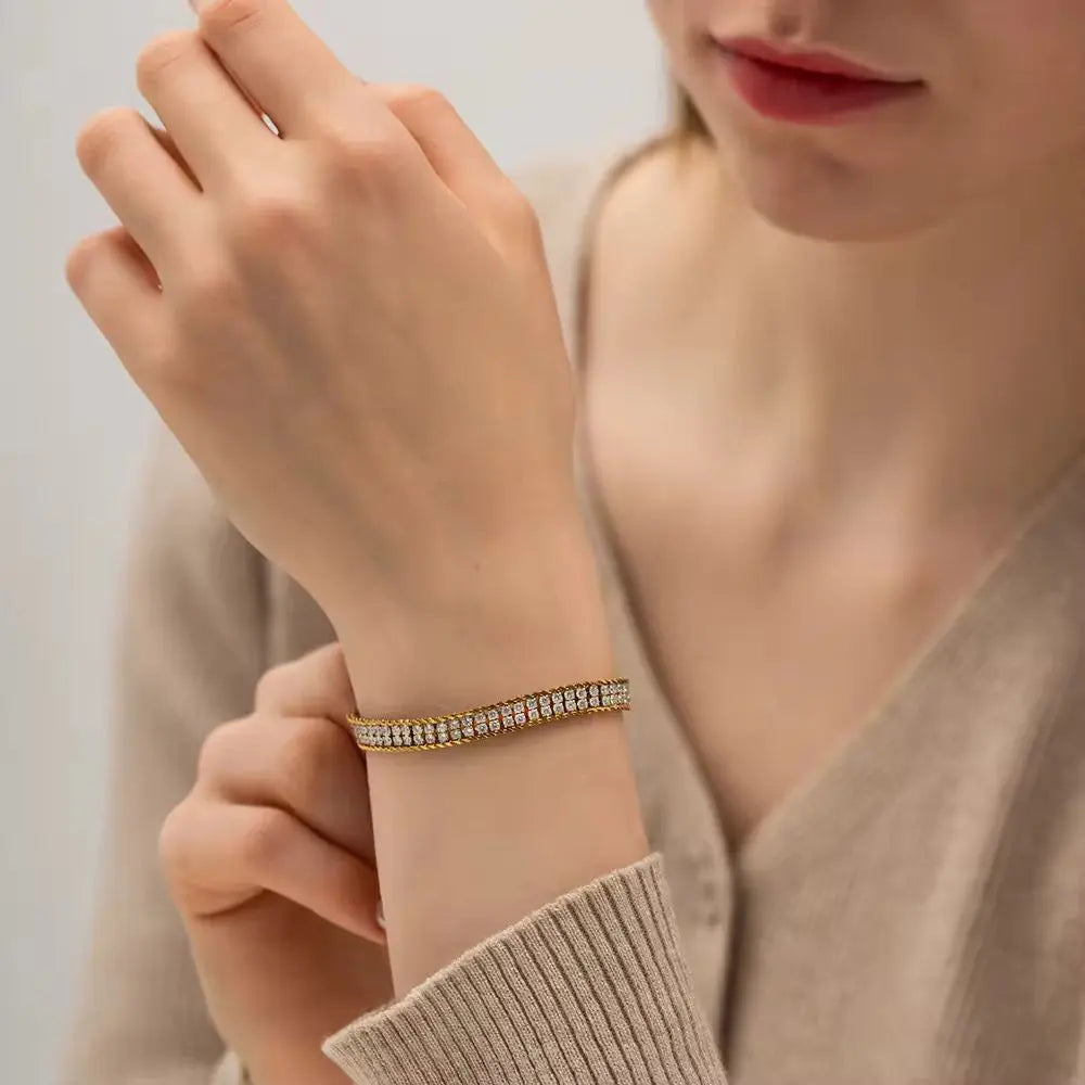 Woven Tennis Bracelet – close-up detail of design | Magnus