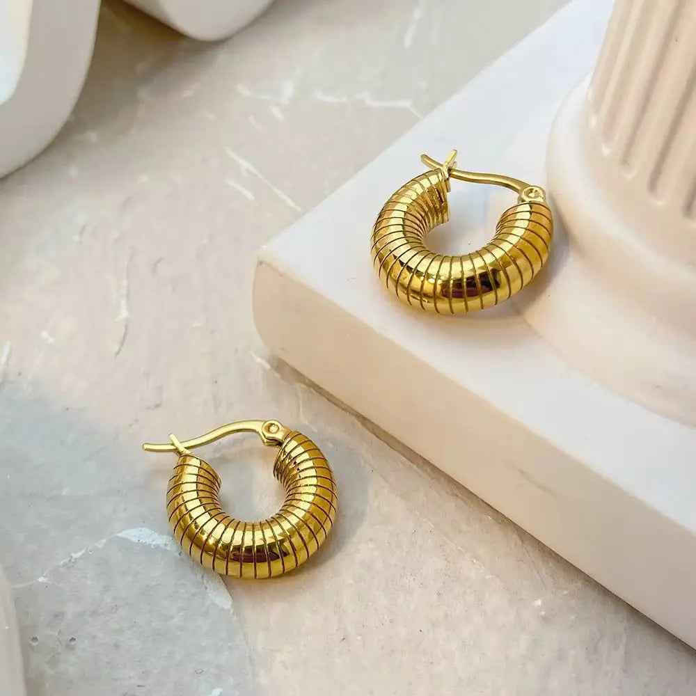 Gold Shrimp Hoop – close-up detail of design | Magnus