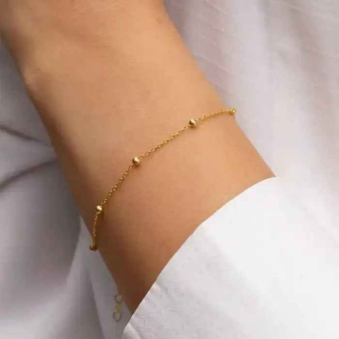 Gold Pearls Bracelet – close-up detail of design | Magnus