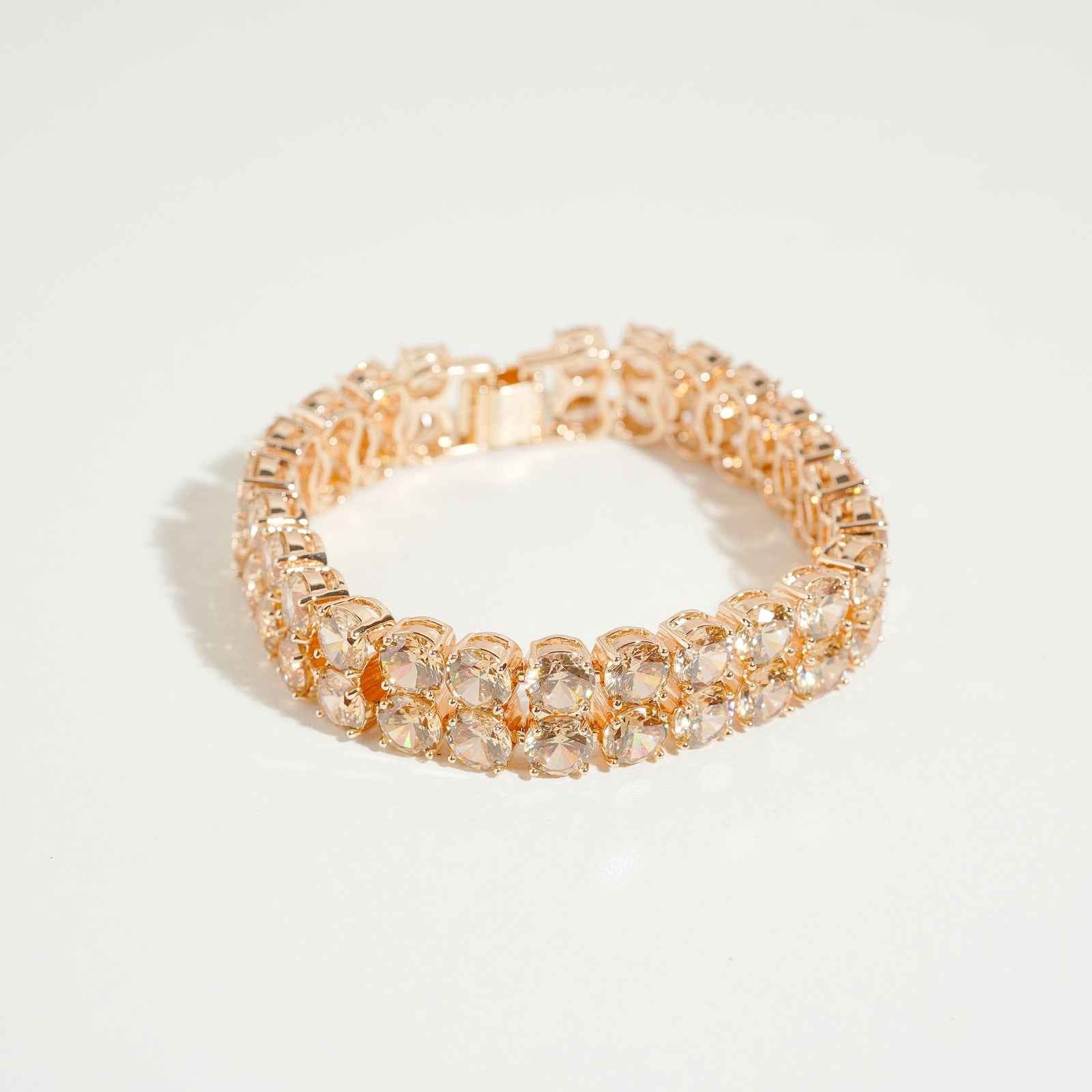 Glacial Glore Bracelet – close-up detail of design | Magnus