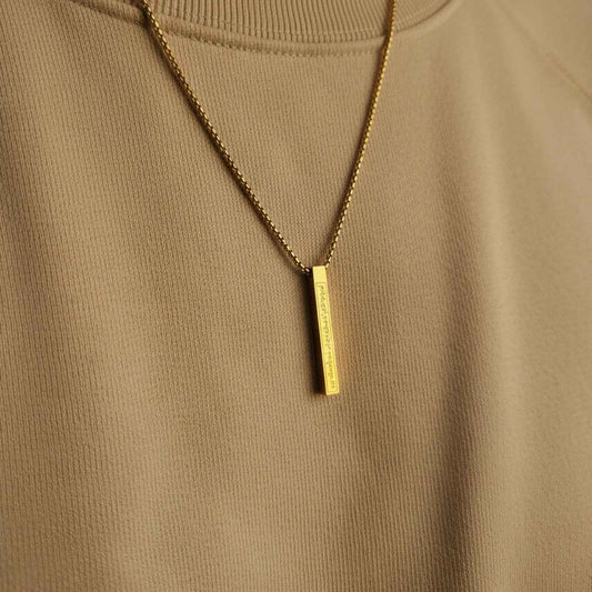 Verse Goldbar Necklace – close-up detail of design | Magnus