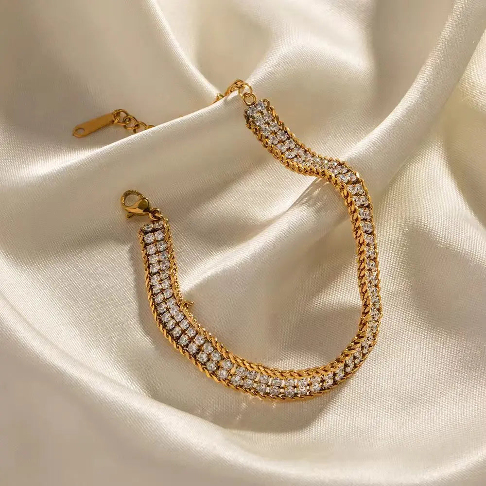 Woven Tennis Bracelet – close-up detail of design | Magnus