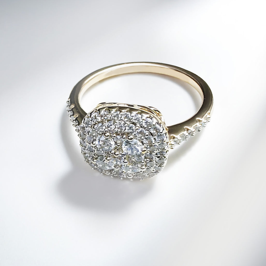 Marry me Halo Ring – close-up detail of design | Magnus