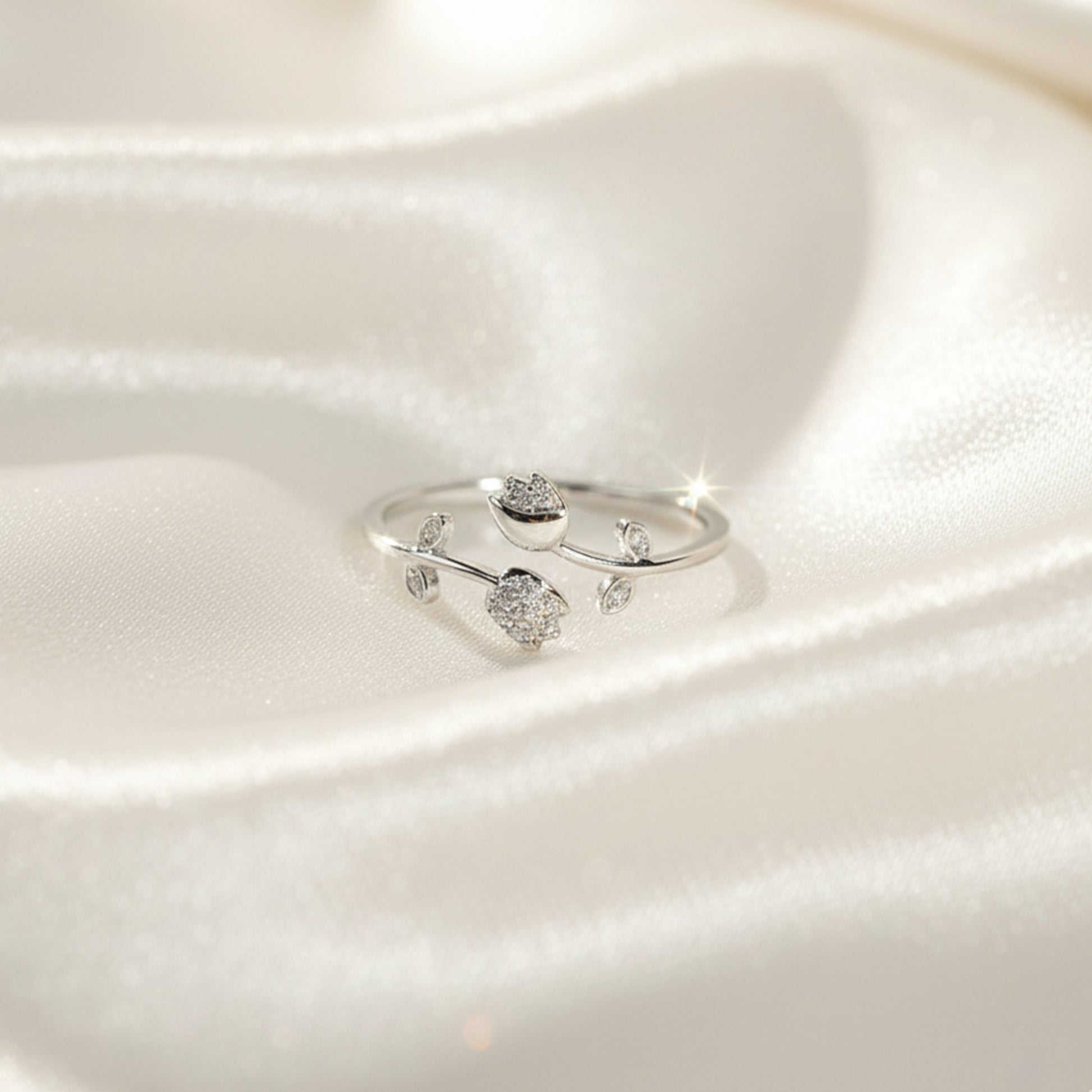 Florea Gimmel Ring – close-up detail of design | Magnus