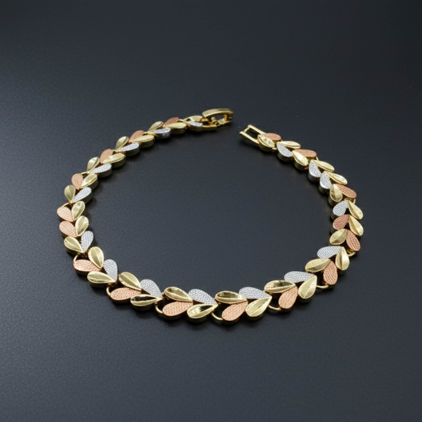 Peach Gold Bracelet – close-up detail of design | Magnus