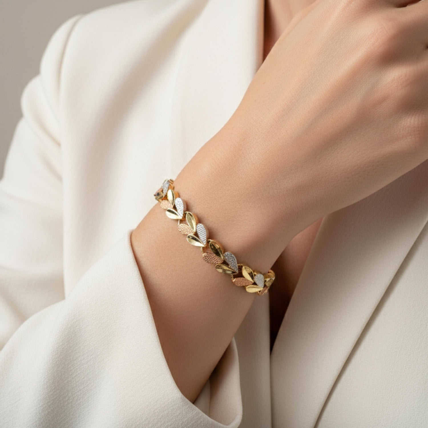 Peach Gold Bracelet – close-up detail of design | Magnus