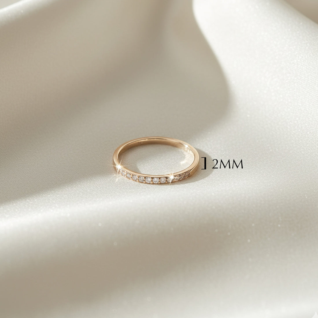 Sleek Eclat Ring – close-up detail of design | Magnus